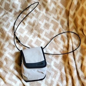 5 x 7 pacsafe purse travel passport phone secure